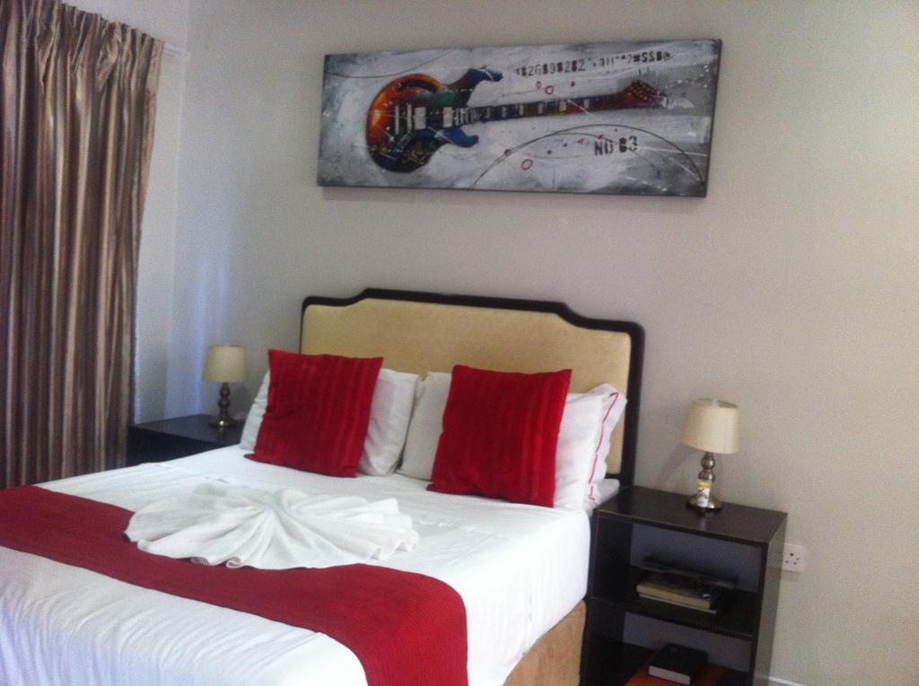 Hill View Inn Serowe Экстерьер фото