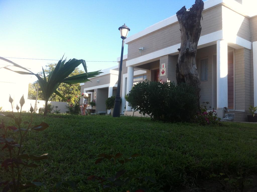Hill View Inn Serowe Экстерьер фото